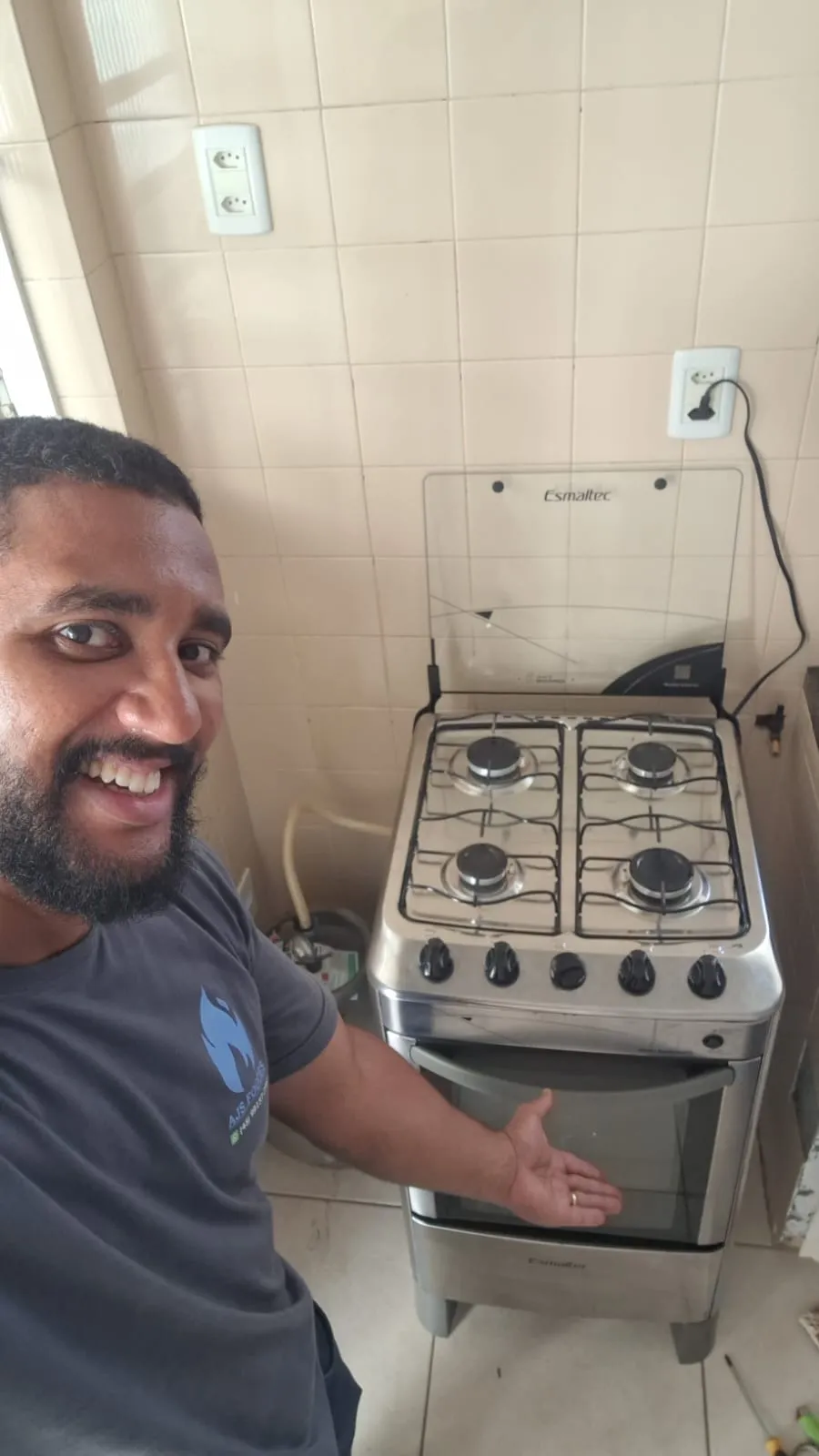 Adan finalizando serviço